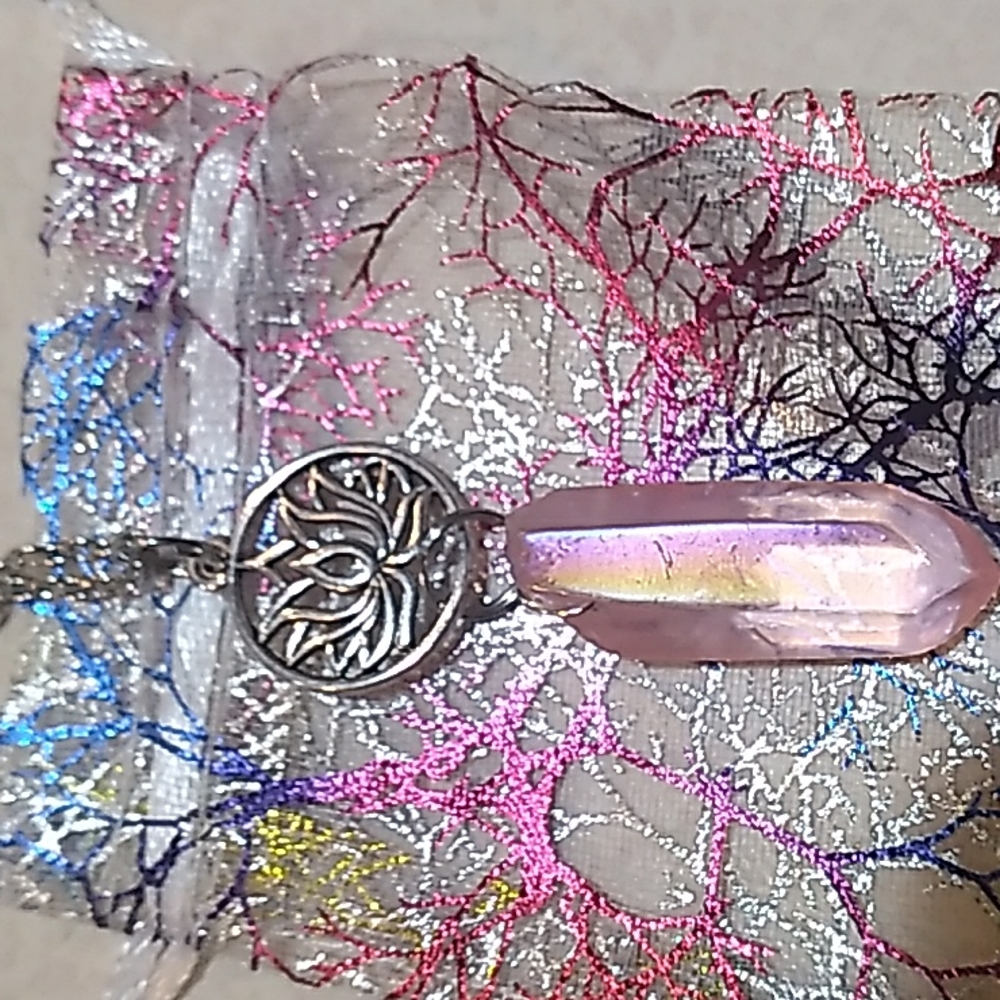 Lotus pendent w pink aura crystal point necklace - Picture 14 of 15